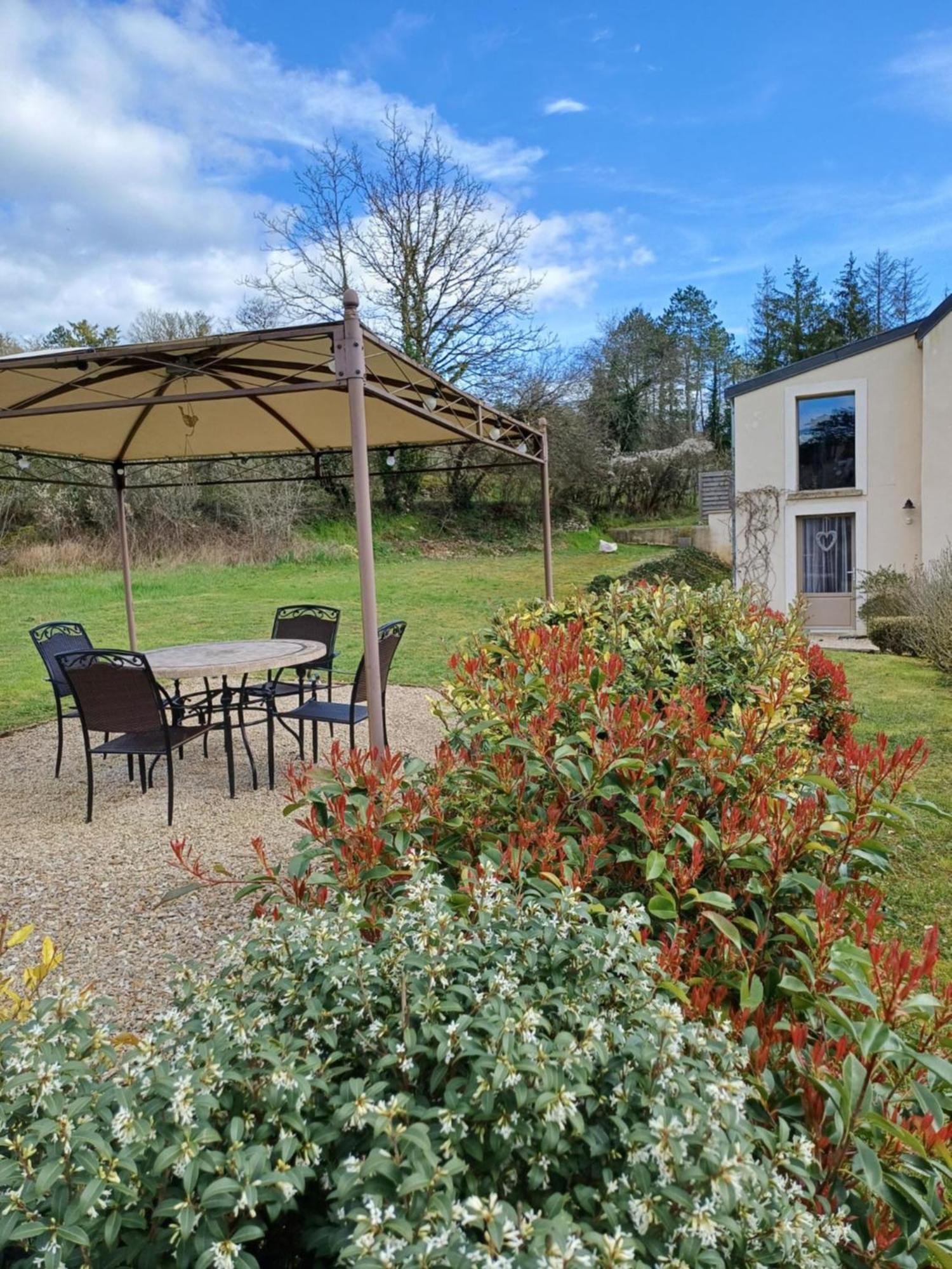 Le Repos Coquelicot Bed and Breakfast Montillot Exteriör bild